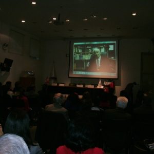 Asistentes_tuvieron_la_oportunida_de_ver_video_biográfico_de_Antenor_Samaniego