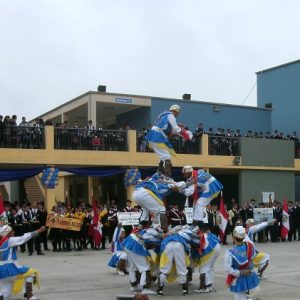 bailes_típicos_caracterizaron_la_fiesta_del_aniversario_del_Bartolomé_Herrera